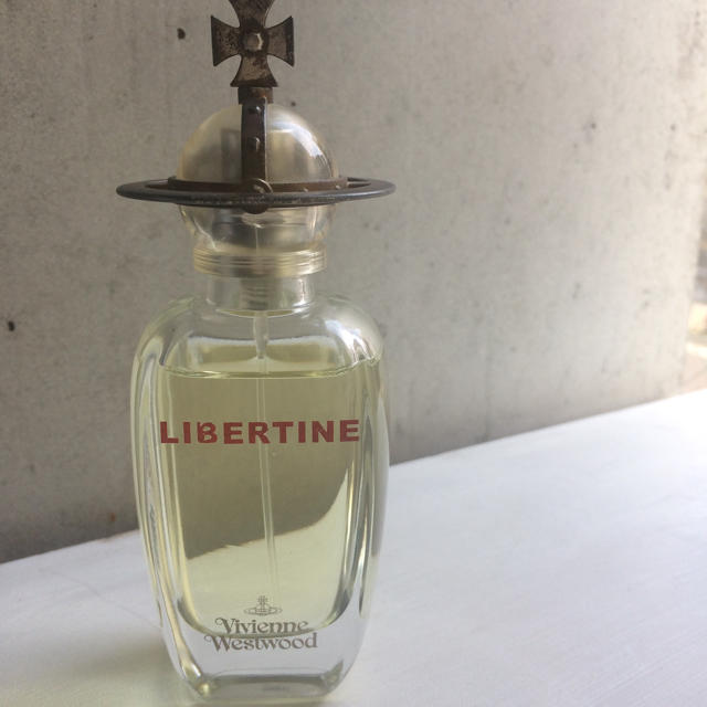 Vivienne Westwood(ヴィヴィアンウエストウッド)のvivienne westwood  「LIBERTINE」50ml   未使用 コスメ/美容の香水(ユニセックス)の商品写真