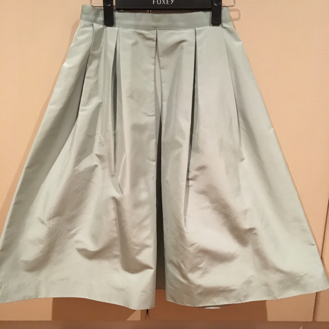 FOXEY(フォクシー)のフォクシー FullPleated skirt 38 ミント レディースのスカート(ひざ丈スカート)の商品写真