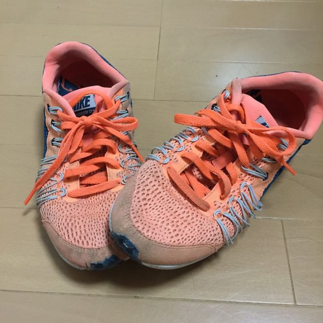 NIKE(ナイキ)のナイキシューズ 23.5cm キッズ/ベビー/マタニティのキッズ/ベビー/マタニティ その他(その他)の商品写真