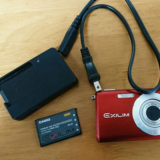 CASIO(カシオ)のゆず様専用  CASIO EXILIM EX-Z60 電池パック スマホ/家電/カメラのカメラ(その他)の商品写真