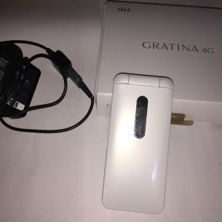 キョウセラ(京セラ)のGRATINA 4G KYF31 ホワイト キャリア au(携帯電話本体)