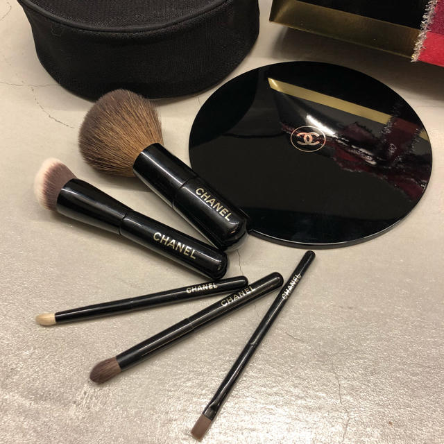 高額売筋】 【新品未使用】レミニドゥシャネル CHANEL ポーチ ブラシ 高額売筋】 【新品未使用】レミニドゥシャネル CHANEL ポーチ ブラシ