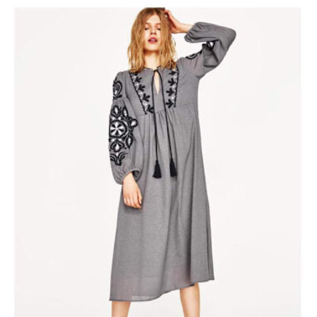 ZARA - 完売人気!美品ZARA刺繍ワンピースロングマキシバルーン袖XS ZARA - 完売人気!美品ZARA刺繍ワンピースロングマキシバルーン袖XS