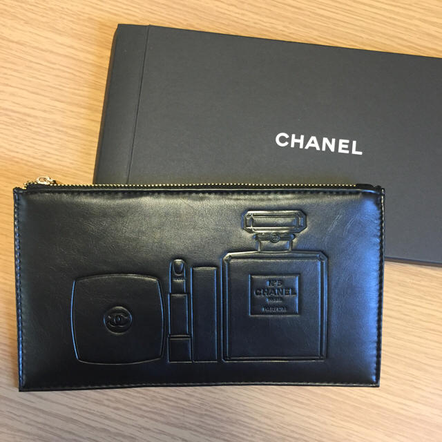 CHANEL(シャネル)のCHANEL ノベルティポーチ エンタメ/ホビーのコレクション(ノベルティグッズ)の商品写真