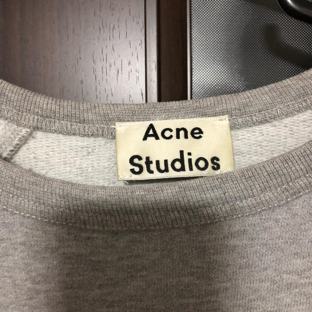 ACNE(アクネ)のAcne Studios　スウェット　トレーナー　グレー　プリント メンズのトップス(スウェット)の商品写真