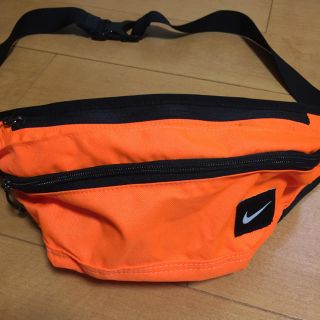 ナイキ(NIKE)の【超美品】ナイキウエストポーチ(その他)