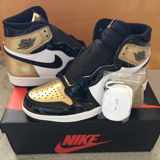 NIKE(ナイキ)の【26cm】AIR JORDAN 1 エアジョーダン 1 GOLD TOE メンズの靴/シューズ(スニーカー)の商品写真