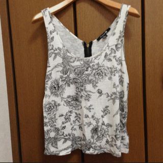 フォーエバートゥエンティーワン(FOREVER 21)のforever21 タンクトップ(タンクトップ)