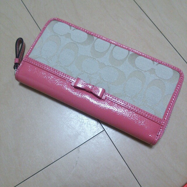 新品 coach コーチ 財布 ピンクファッション小物