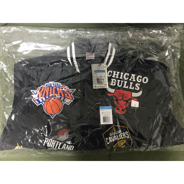 Supreme(シュプリーム)の黒M Supreme NIKE NBA Warm-Up Jacket Black メンズのジャケット/アウター(スタジャン)の商品写真