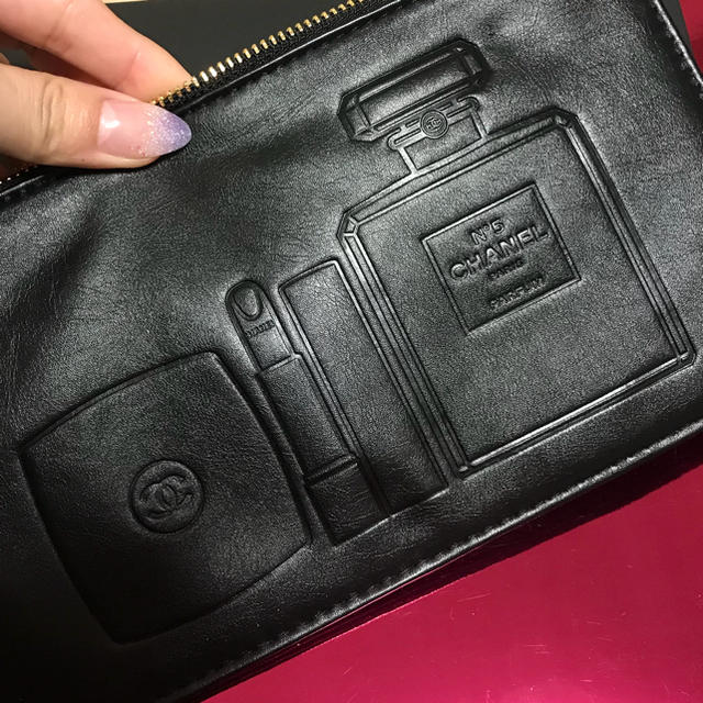 CHANEL(シャネル)のCHANEL♡正規品♡コスメノベルティ♡新品未使用♡ レディースのファッション小物(ポーチ)の商品写真