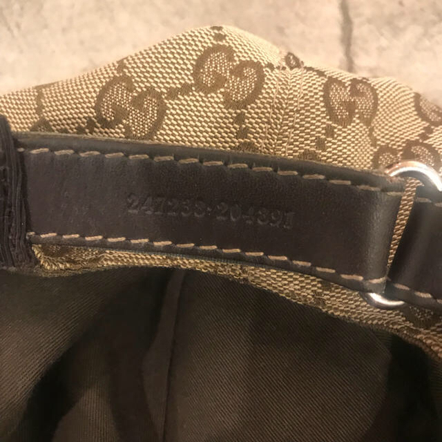 GUCCI - 日本未発売 本物 GUCCI グッチ キャップ 帽子 EXILE GUCCI - 日本未発売 本物 GUCCI グッチ キャップ 帽子 EXILE
