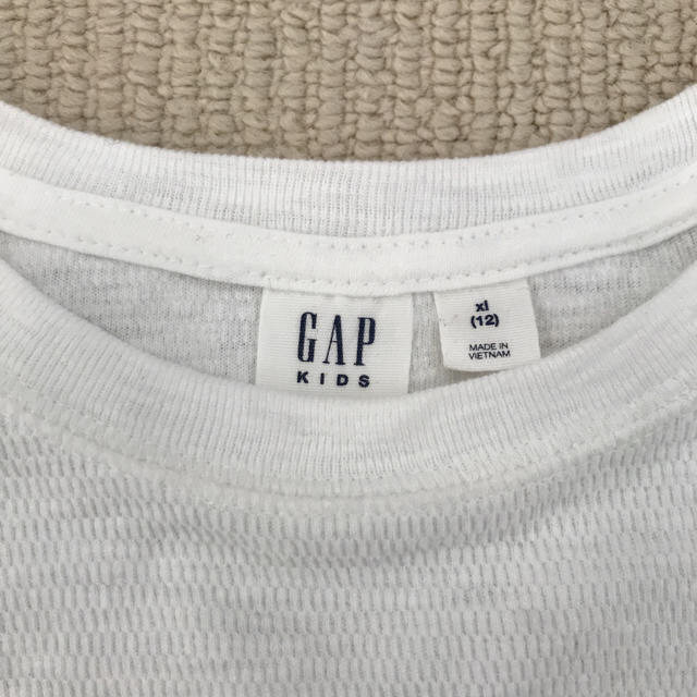 GAP Kids(ギャップキッズ)のGap Kids ボーイズ長袖Tシャツ キッズ/ベビー/マタニティのキッズ服男の子用(90cm~)(Tシャツ/カットソー)の商品写真
