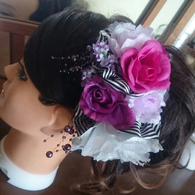 紫×シルバー髪飾り ハンドメイドのアクセサリー(ヘアアクセサリー)の商品写真
