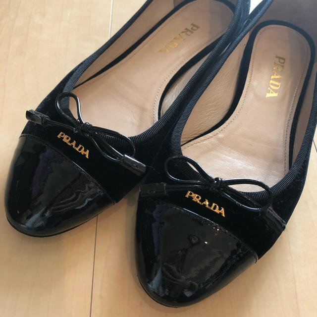 PRADA(プラダ)の［美品］PRADA プラダ フラットシューズ 値下げしました！ レディースの靴/シューズ(ハイヒール/パンプス)の商品写真