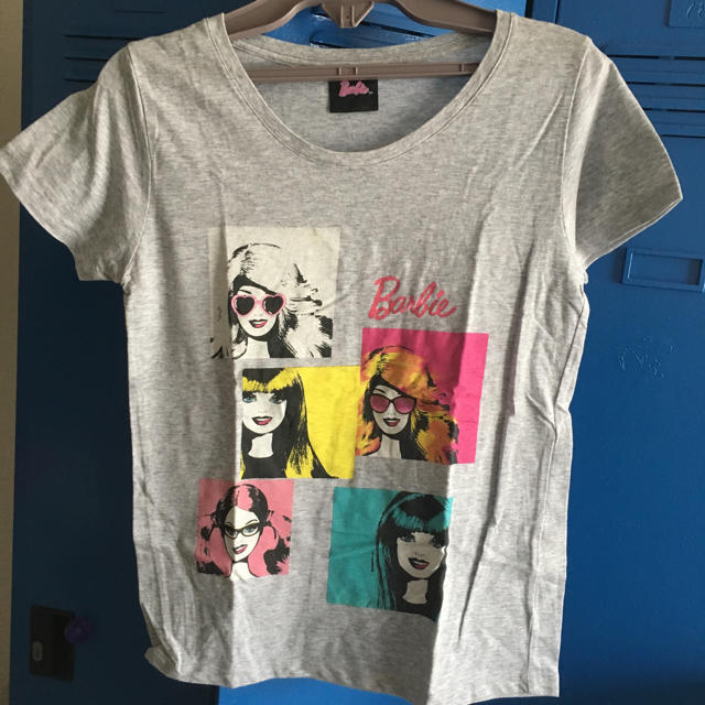 Barbie(バービー)のBarbie バービー Tシャツ レディースのトップス(Tシャツ(半袖/袖なし))の商品写真