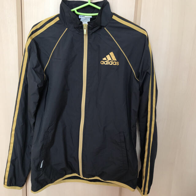 adidas(アディダス)の【6/9まで値下げ】adidas☆ウインドブレーカー スポーツ/アウトドアのトレーニング/エクササイズ(その他)の商品写真