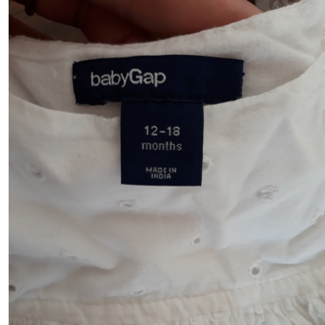 babyGAP(ベビーギャップ)のbabygap レース　チュニック キッズ/ベビー/マタニティのベビー服(~85cm)(ワンピース)の商品写真