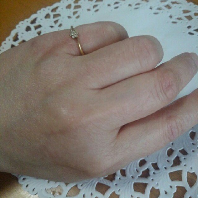 IK様ご専用❤美品18金×ダイヤモンドピンキーリング指輪お花ダイヤ5号位 レディースのアクセサリー(リング(指輪))の商品写真