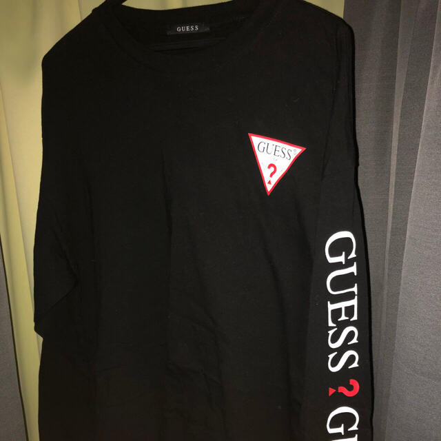 GUESS(ゲス)のGUESS （ゲス）長袖Tシャツ（ロンT）ビックシルエット 美品 メンズのトップス(Tシャツ/カットソー(七分/長袖))の商品写真