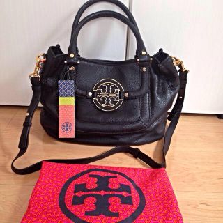 トリーバーチ(Tory Burch)のトリーバーチ アマンダホーボー バッグ黒(ハンドバッグ)