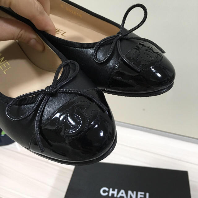 CHANEL(シャネル)の美品 シャネル フラットシューズ レディースの靴/シューズ(バレエシューズ)の商品写真