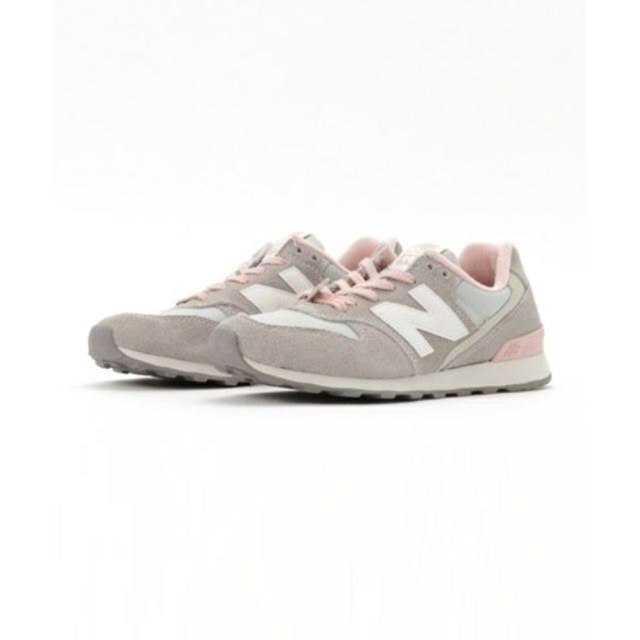 New Balance(ニューバランス)のNew Balance WR996UGB　GRAY/PINK 23.5　新品 レディースの靴/シューズ(スニーカー)の商品写真