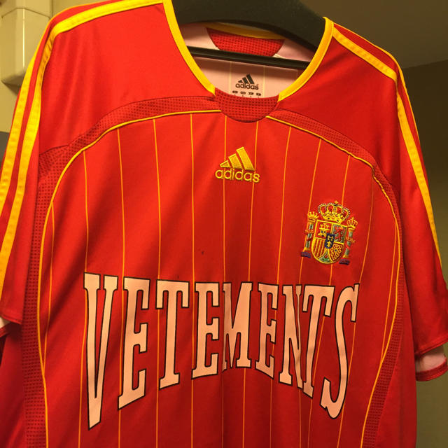Balenciaga(バレンシアガ)のLes Vetements de Football ヴェトモン フットボール  メンズのトップス(Tシャツ/カットソー(半袖/袖なし))の商品写真