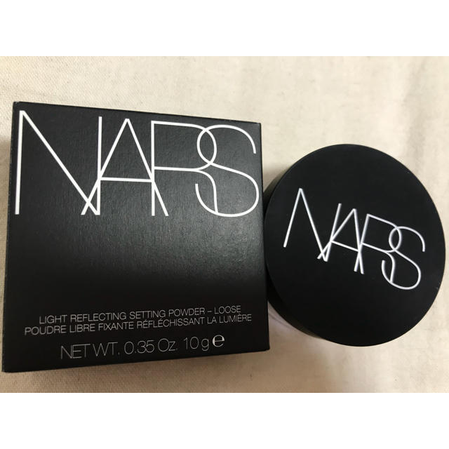 NARS(ナーズ)の新品 未使用♡ ナーズ ライトリフレクティング セッティングパウダー ルース  コスメ/美容のベースメイク/化粧品(フェイスパウダー)の商品写真