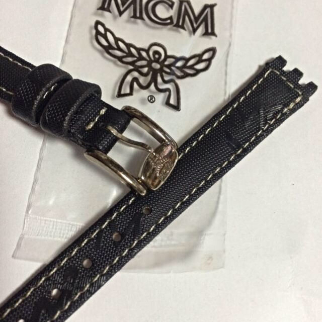 MCM(エムシーエム)のリオさま専用未使用《MCM》時計ベルト レディースのファッション小物(腕時計)の商品写真