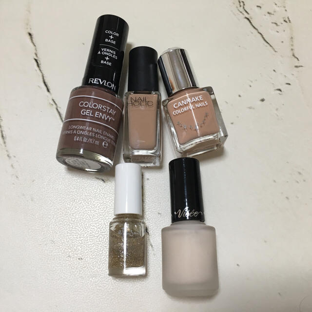 NAIL HOLIC(ネイルホリック)のもぐ様専用ベージュ系マニキュア３本セット コスメ/美容のネイル(マニキュア)の商品写真