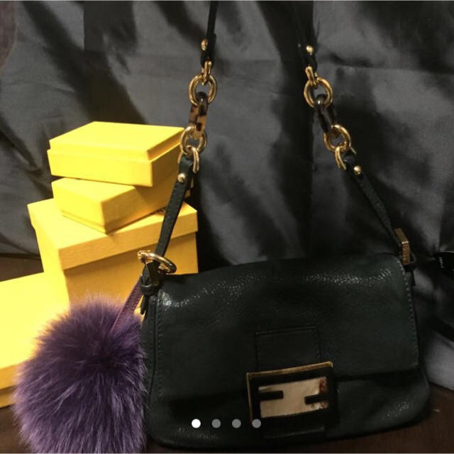 FENDI(フェンディ)の正規品  フェンディ べっ甲チェーン ミニマンマ  美品 レディースのバッグ(ショルダーバッグ)の商品写真