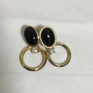 ピアス(ピアス)