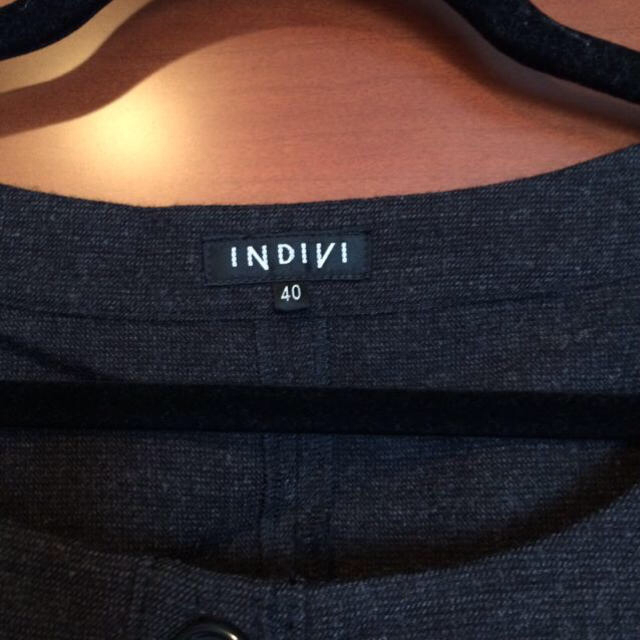 INDIVI(インディヴィ)のINDINDVIVI グレーワンピース レディースのワンピース(ひざ丈ワンピース)の商品写真