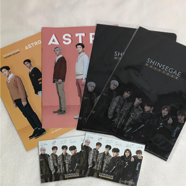 週末セール★ASTRO アストロ 写真集 ポストカード クリアファイル セット エンタメ/ホビーのCD(K-POP/アジア)の商品写真