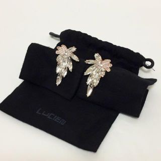 【新品】[LUCIEN] ピアス Angelica スノーローズ(ピアス)