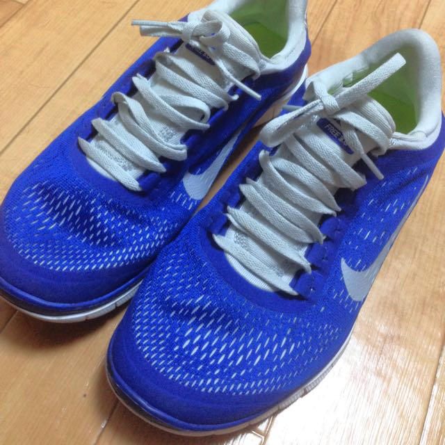 NIKE(ナイキ)のNIKE FREE 3.0. 26cm レディースの靴/シューズ(スニーカー)の商品写真