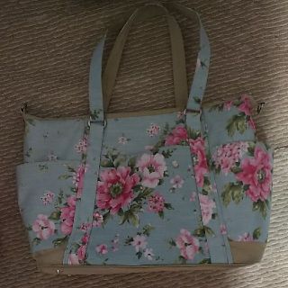 ローラアシュレイ(LAURA ASHLEY)のローラアシュレイ マザーズバッグ(マザーズバッグ)