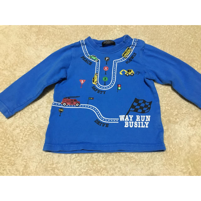 働く車 ロンT95サイズ☆ キッズ/ベビー/マタニティのキッズ服男の子用(90cm~)(Tシャツ/カットソー)の商品写真