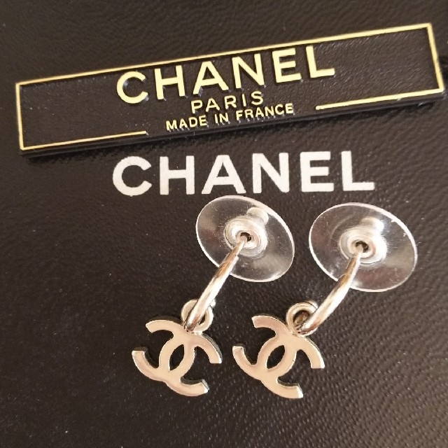 CHANEL ピアス