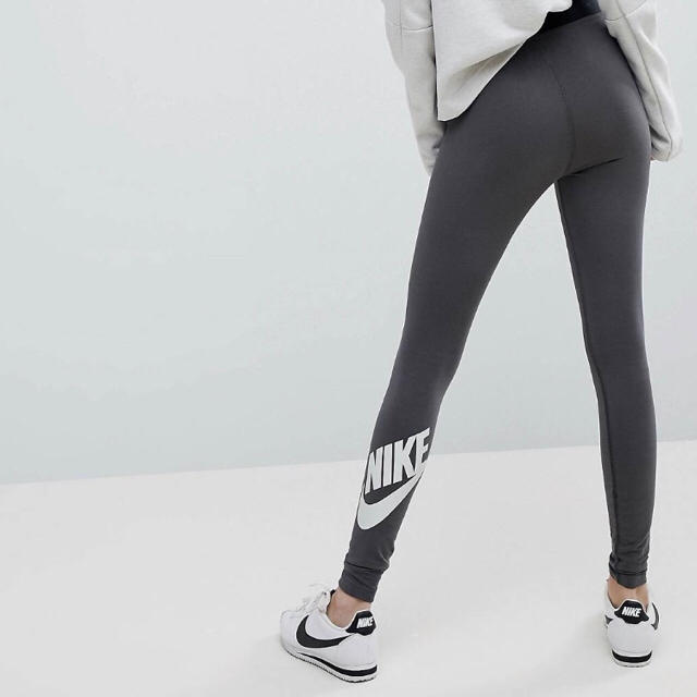 【Sサイズ 】新品タグ付 Nike レッグアシー ハイウエスト レギンス グレー