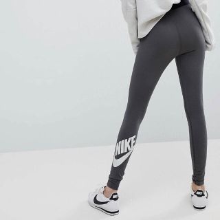 ナイキ(NIKE)の【Sサイズ 】新品タグ付 Nike レッグアシー ハイウエスト レギンス グレー(レギンス/スパッツ)