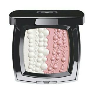 シャネル(CHANEL)のCHANEL★ペルル エ ファンテジー★特別限定品★大人気完売！(フェイスパウダー)