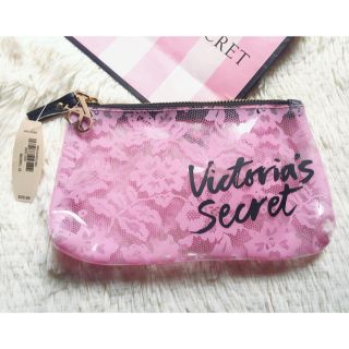 ヴィクトリアズシークレット(Victoria's Secret)の桜色のメイクポーチ 「新品」Victoria’s Secret (ポーチ)