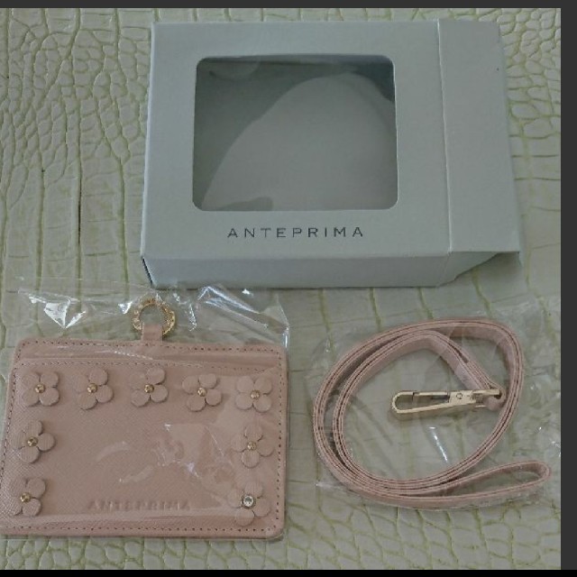 ANTEPRIMA(アンテプリマ)のANTEPRIMA  レディースのファッション小物(名刺入れ/定期入れ)の商品写真