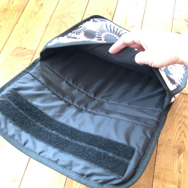 LeSportsac(レスポートサック)のレスポ モノトーンPCバッグ  LeSportsac スマホ/家電/カメラのPC/タブレット(その他)の商品写真