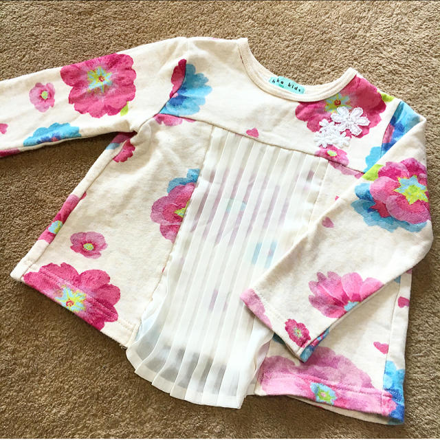 hakka kids(ハッカキッズ)のHAKKAkids プリムラプリントカットソー 100 キッズ/ベビー/マタニティのキッズ服女の子用(90cm~)(Tシャツ/カットソー)の商品写真