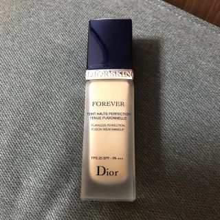 ディオール(Dior)のdior ディオールスキン フォーエヴァー フルイド 011(ファンデーション)