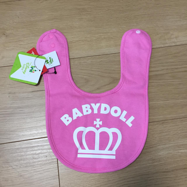 BABYDOLL(ベビードール)のbabydoll ディズニー スタイ 靴下 新品未使用 キッズ/ベビー/マタニティのこども用ファッション小物(ベビースタイ/よだれかけ)の商品写真