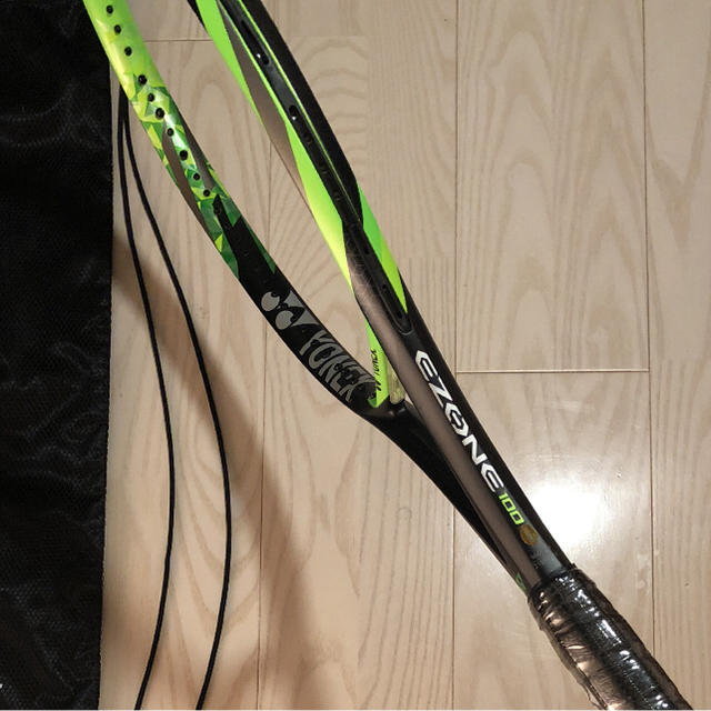 YONEX(ヨネックス)の新品  ヨネックス  EZONE 100  G2 スポーツ/アウトドアのテニス(ラケット)の商品写真